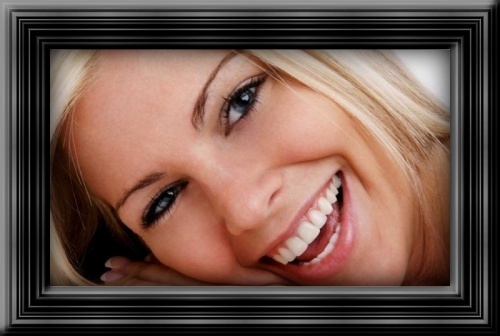 Realistic Photo Frame 2